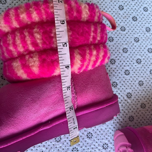 UGG Mini Fluff Quilted Cuff Zebra Rock Rose Suede Sheepskin Boots Size 4 women - Picture 10 of 10